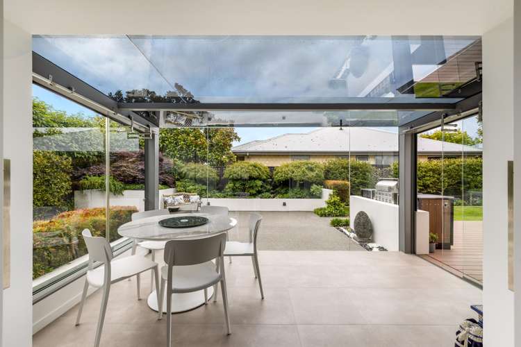 33 Applefield Court Northwood_13