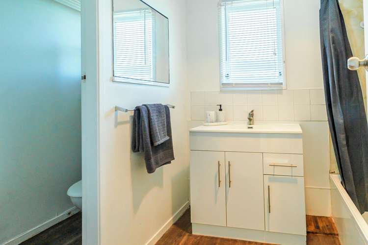 7 Tennyson Drive Owhata_21