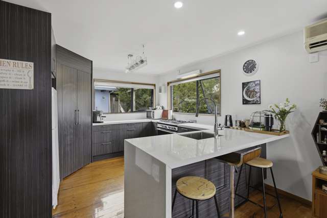 16 Bush Point Road Taipa_3