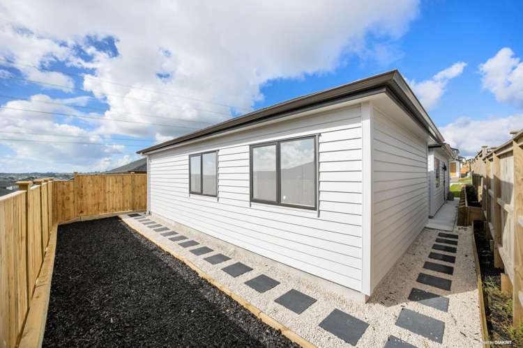 63 Drumbuoy Drive Flat Bush_17