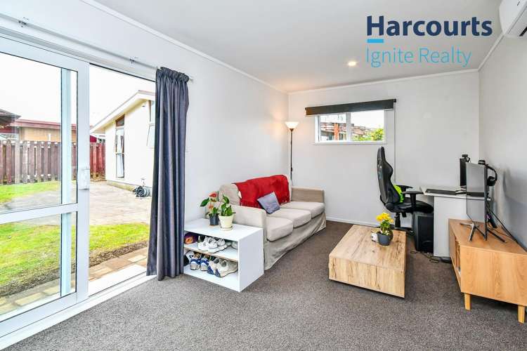 8 Booker Place Manurewa_15