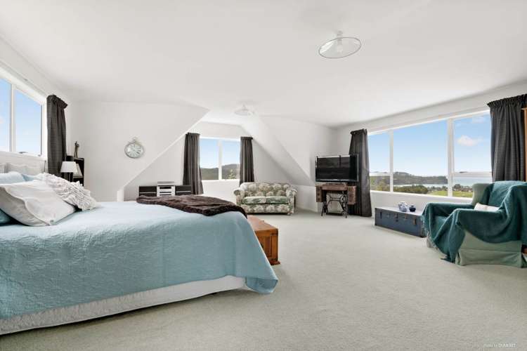 135 Hillcrest Road Hatfields Beach_14