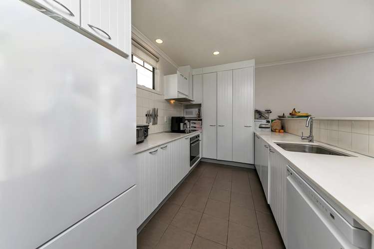 6F/8 Farnham Street Parnell_2