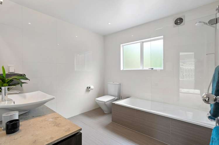 8/17 Chatfield Place Remuera_13