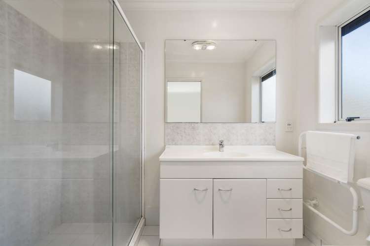 319a Royal Road Massey_8