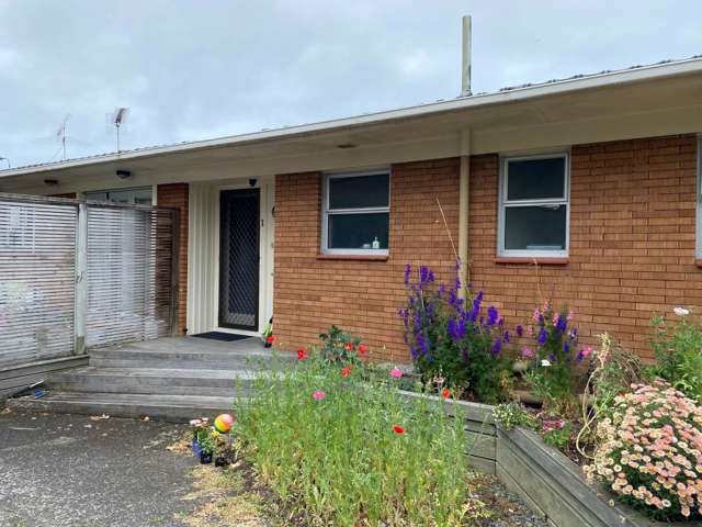 3 Bedroom Unit in Forrest Hill