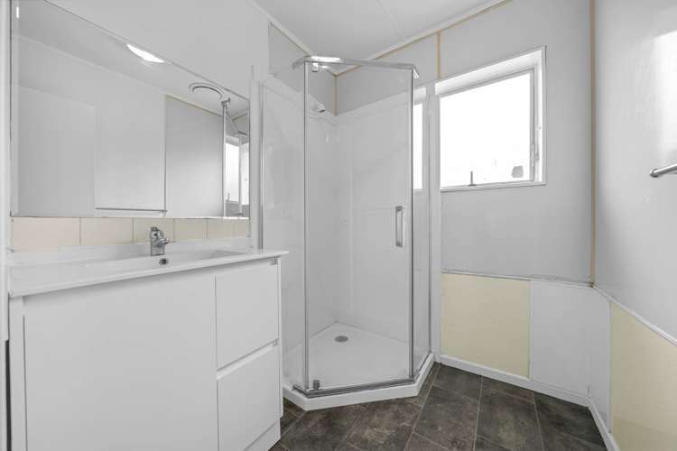 3/4 Thorn Place Papatoetoe_12