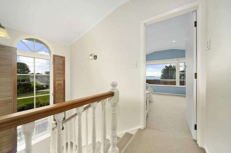 70 Marine Parade Mellons Bay_15