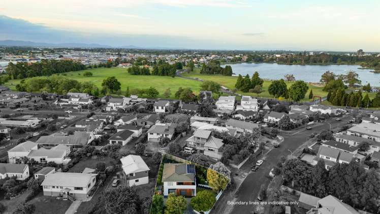 22 Gilbass Avenue Hamilton Lake_25