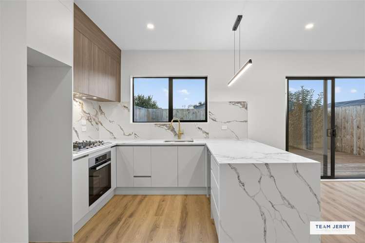 27 Jandell Crescent Bucklands Beach_4