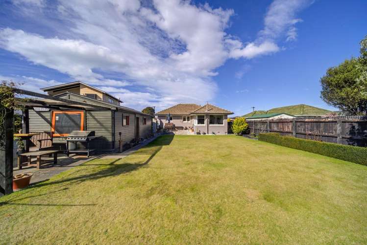 37 Carlsen Street Burwood_17