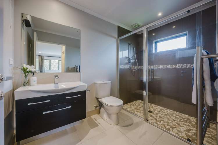 30 Beach Road Mellons Bay_14