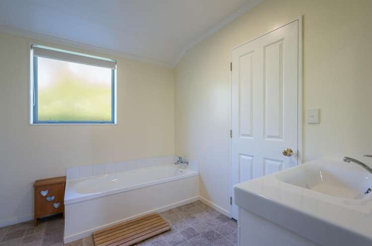 8 Aspen Place Stoke_12