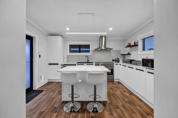 42 Collins Street Hawera_3