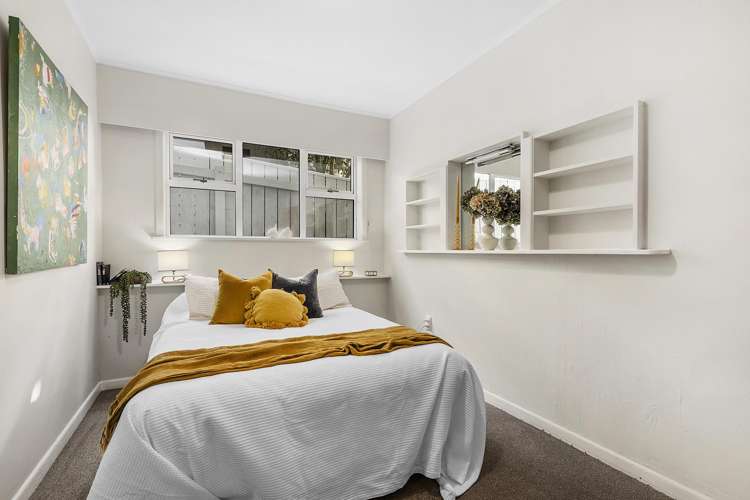 8 Friend Street Karori_21