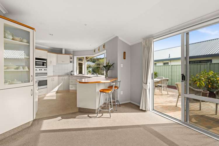 52 Kensington Drive Taradale_3