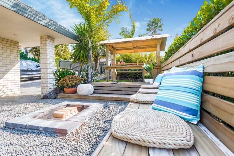 14 Libnai Avenue Clover Park_6