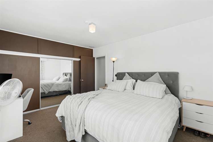 13 Davidson Crescent Hornby_9