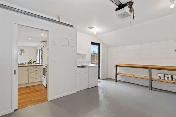 8 Cris Lodge Courts Hornby_7