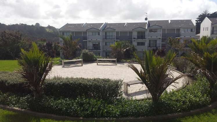 C15/60 Masons Road Oteha_17