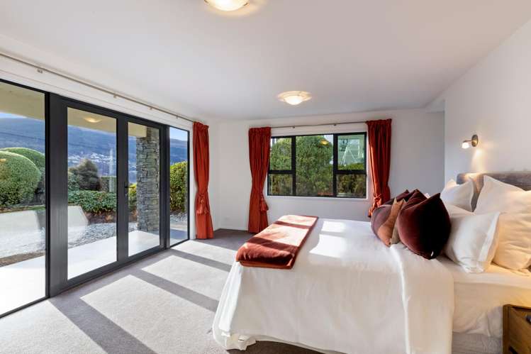 660 Peninsula Road Kelvin Heights_12