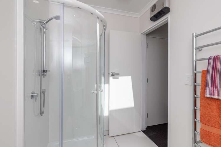 80 The Esplanade Raumati South_25