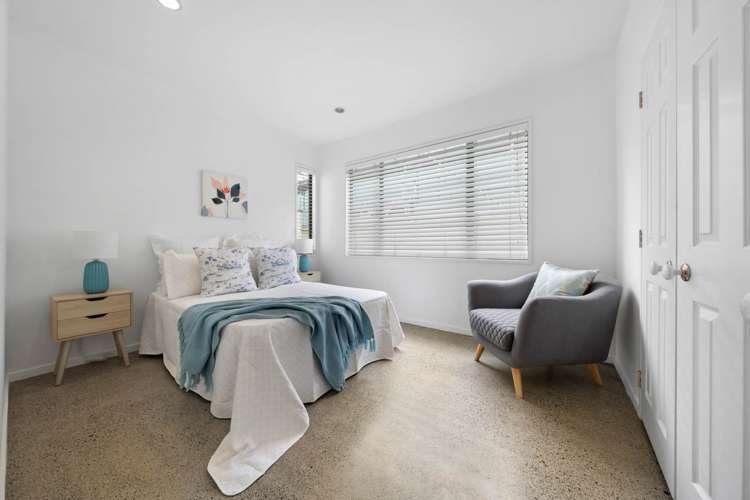 16b Seccombes Road Epsom_11