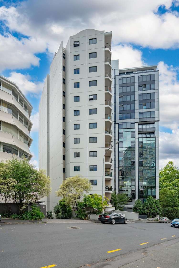 Unit 10B/6 Whitaker Place Grafton_5