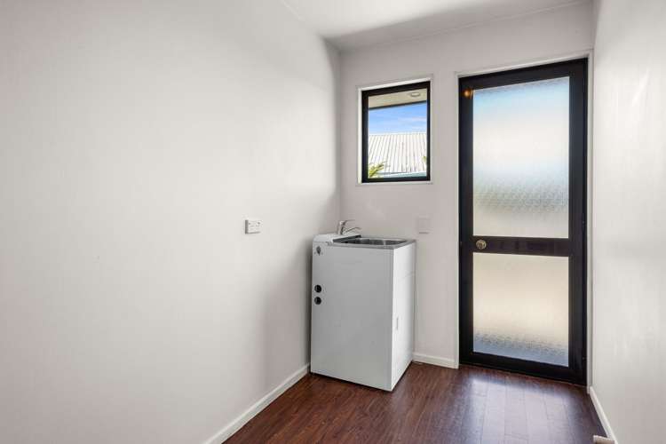 5 Bremner Crescent Stoke_26