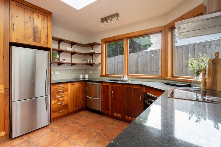 14 Whanake Street Titahi Bay_16