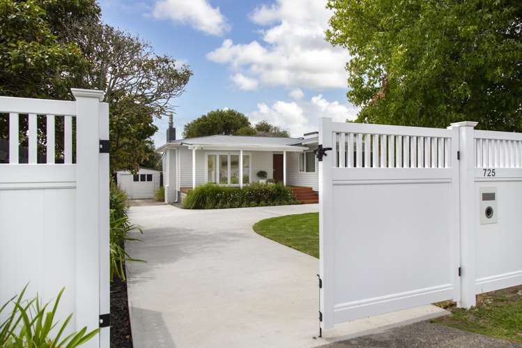 725 Te Atatu Road_4