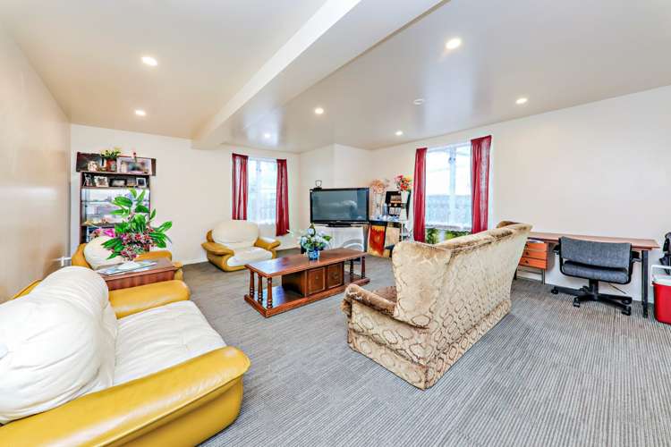 8 Vickers Crescent Mangere_7