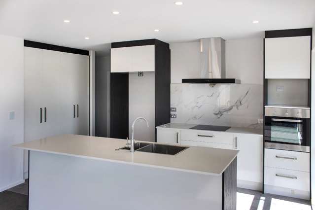 21 Miromiro Street 10242_2