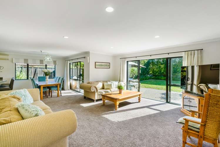 15 Pine Harbour Parade Beachlands_8