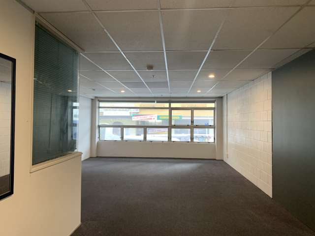 Six Bedroom Apartment on Vivian St