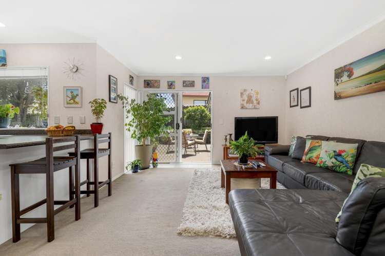 6 Bampton Rise Northpark_17