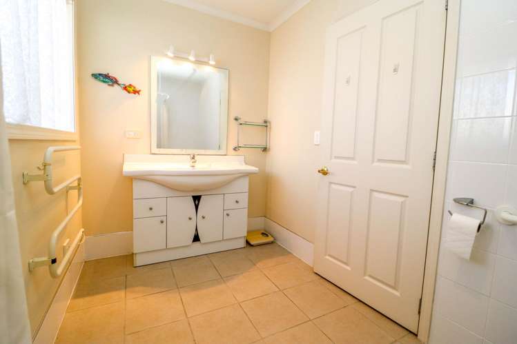 403 Court Street Thames_12