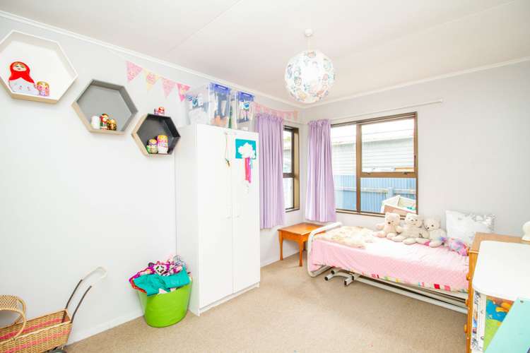 28 Norfolk Saint Arakura Wainuiomata_9