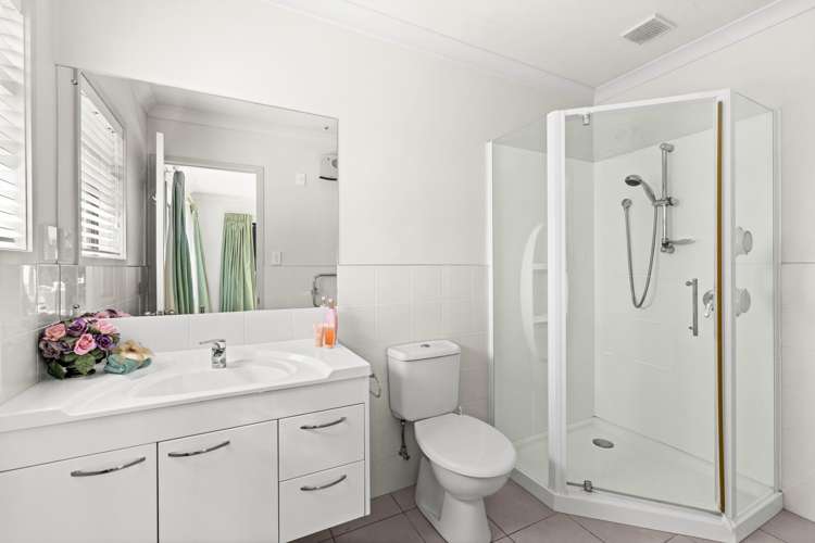 207 Frimley Oaks Frimley_13