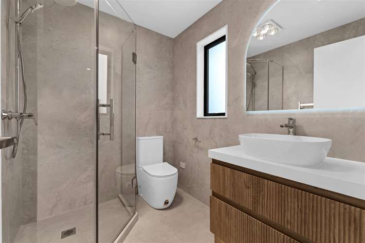 6 Hutukawa Drive Beachlands_32