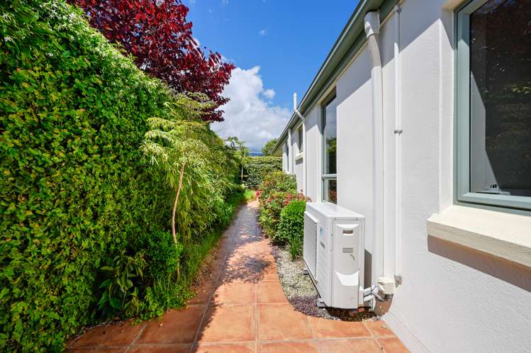 7 Di Pierri Way The Wood_12