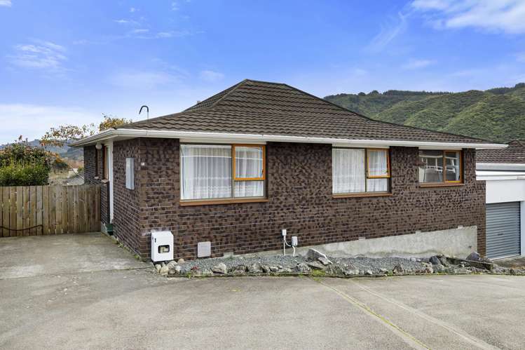 1/21a Roband Crescent Brown Owl_21