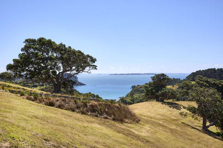 7 Tamihana Road Ostend_9