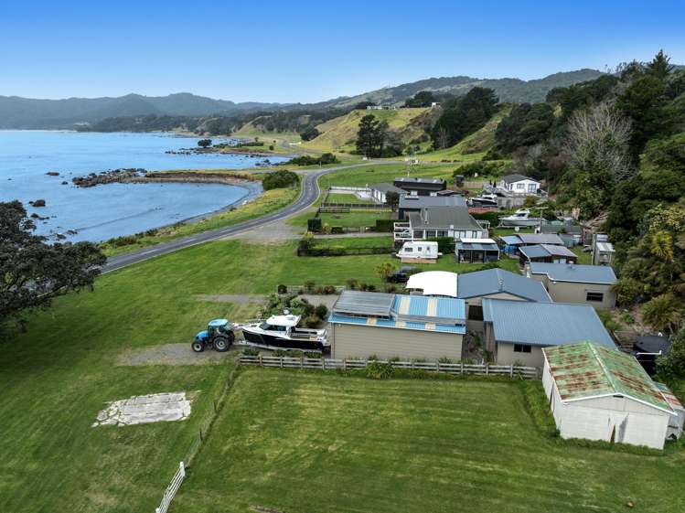 21 Orete Point Road Waihau Bay_24