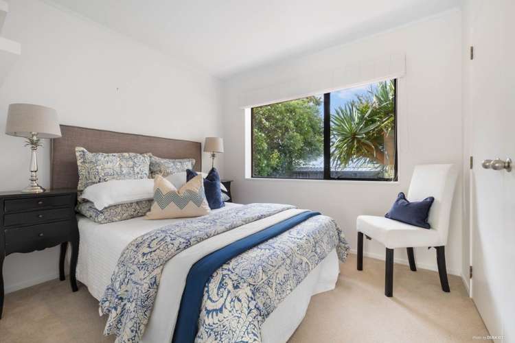 12 Crescent Hills Court Northpark_11