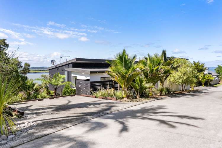 8 Saran Place Hillsborough_23