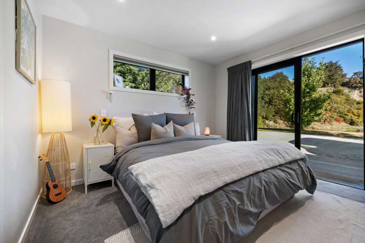 54 Xenicus Rise Glenorchy_17