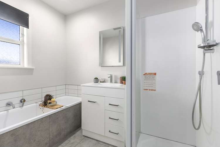 19 Oswald Crescent Paparangi_8