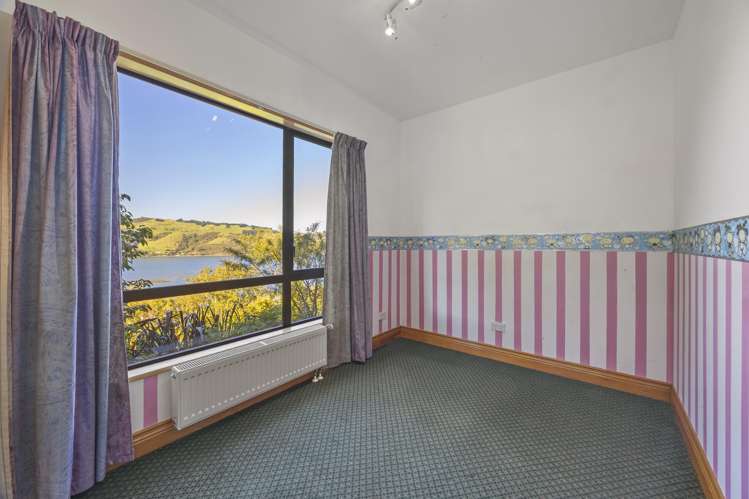 67 Manapouri St Ravensbourne_16