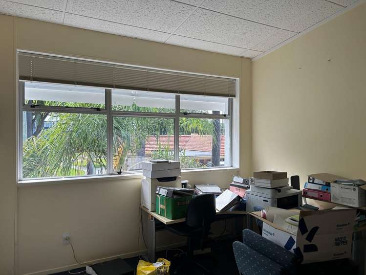 9, 1-9 Clive Square West Napier Cbd_4